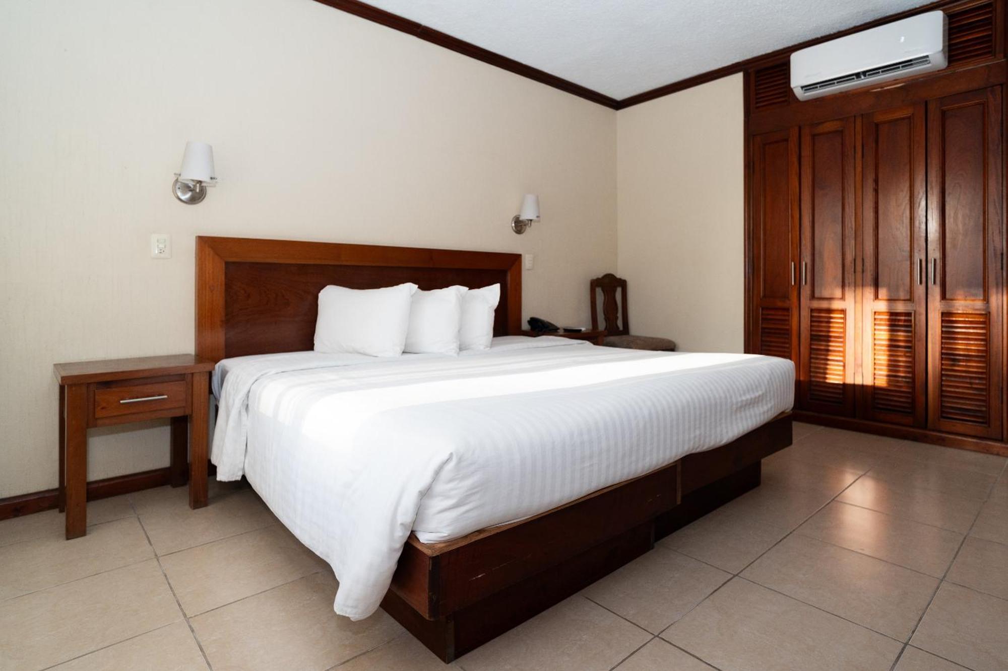 Hotel San Antonio Tampico Extérieur photo